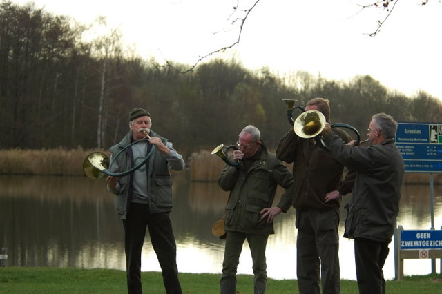 Eerst nog gezellig een partijtje hoornblazen